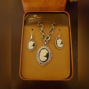 2 Patricia Nash Jewelry Sets